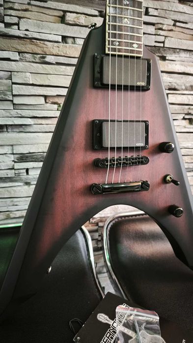 Chitara electrica Fernandes VORTEX flying V EMG active - Garantie