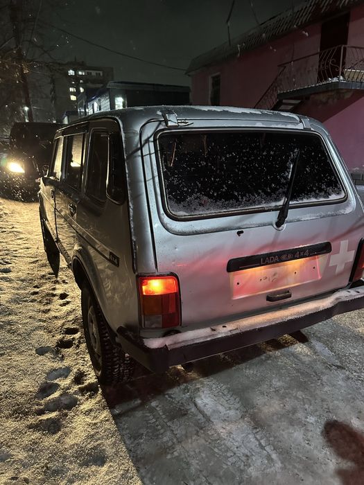 Продам Нива 5 дверная ваз