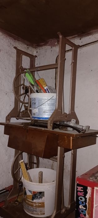 Швейная машина ножки