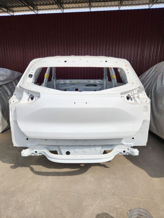 Treker 2 radnoy kuzovnoy detal