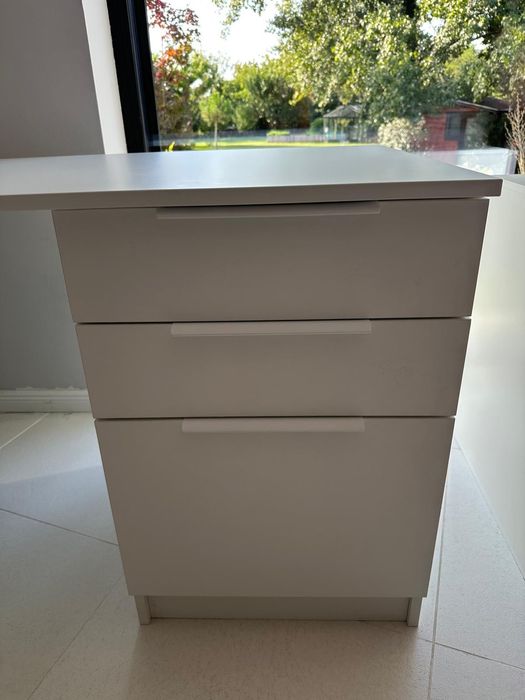 Mobilier birou office alb din pal Egger NOU