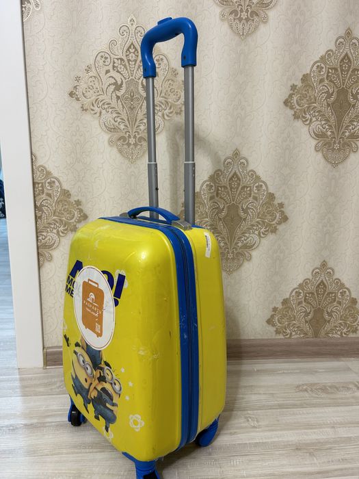 Детский чемодан с рюкзаком