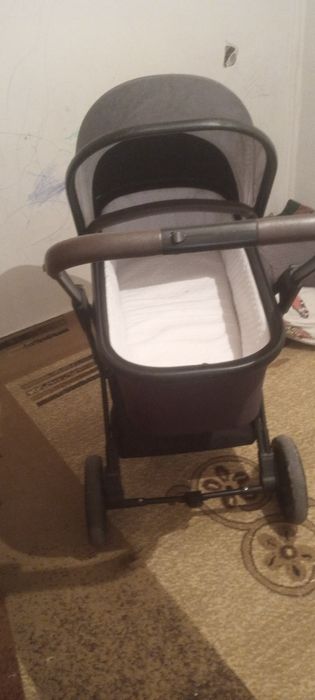 Продам коляску срочно