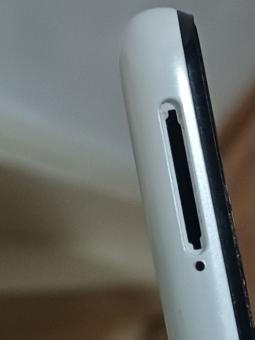 Samsung Galaxy A04Scu displayul ok.  Se restarteaza