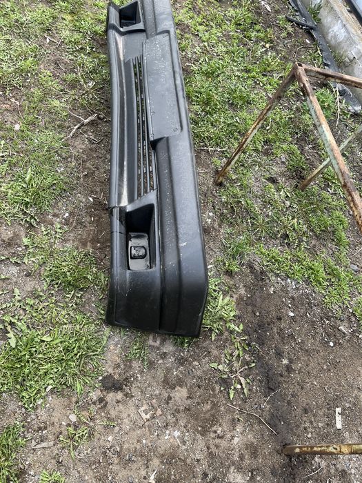 Передний бампер мерседес 190