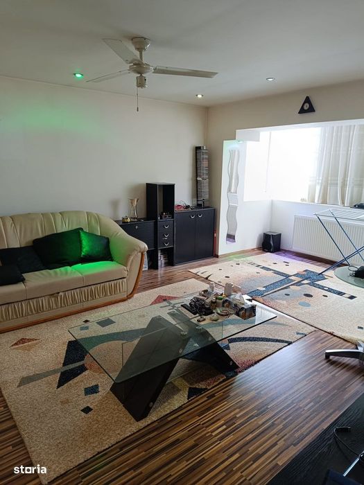 Apartamemnt 3 camere C.R.Vivu