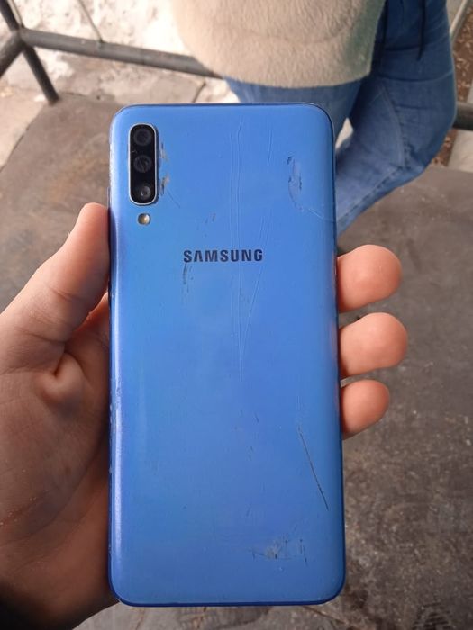 Samsung a70 продам или обмен