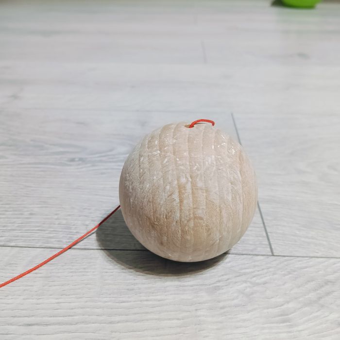 Vând bila de kendama nature cu ken karo