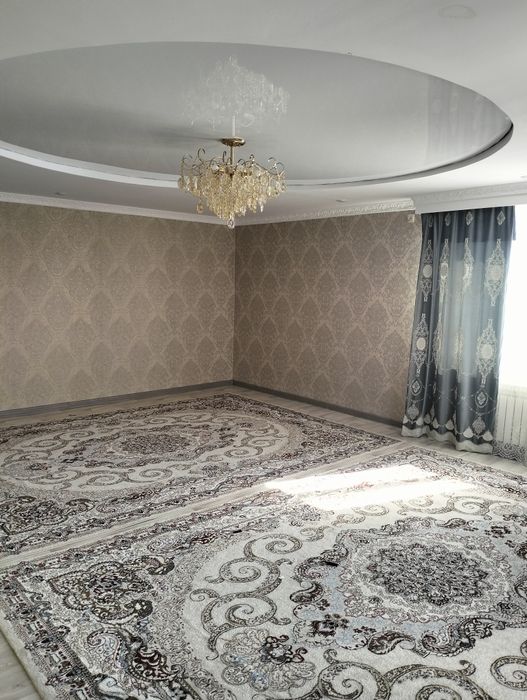 Частный дом с магазином