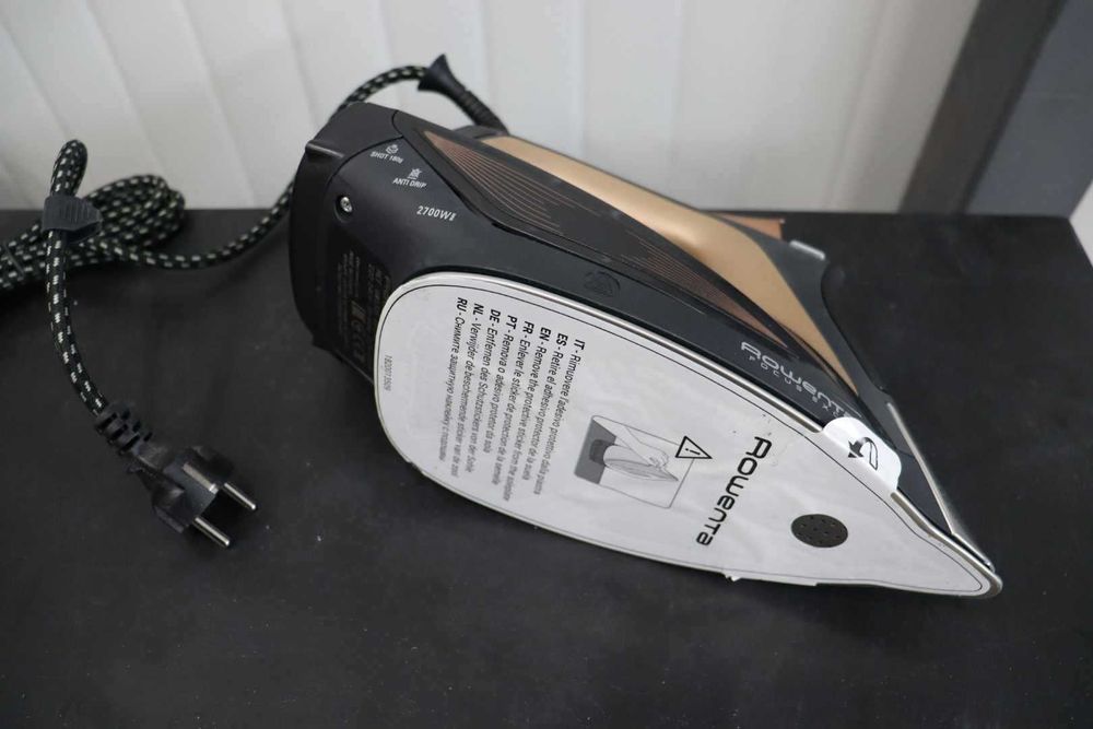 Ютия Rowenta Focus Excel DW5325D1, 2700W, Парна струя 180 гр/мин