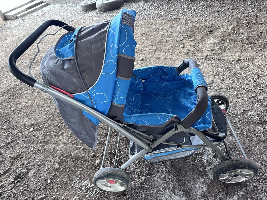 Продам новую коляску