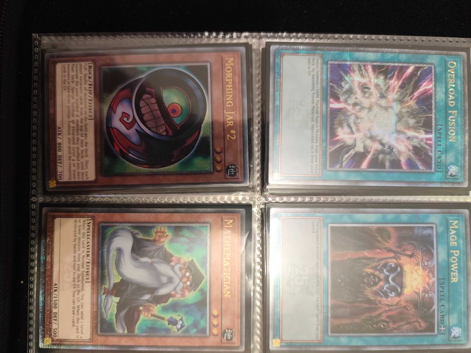 Продавам Yu-Gi-Oh карти