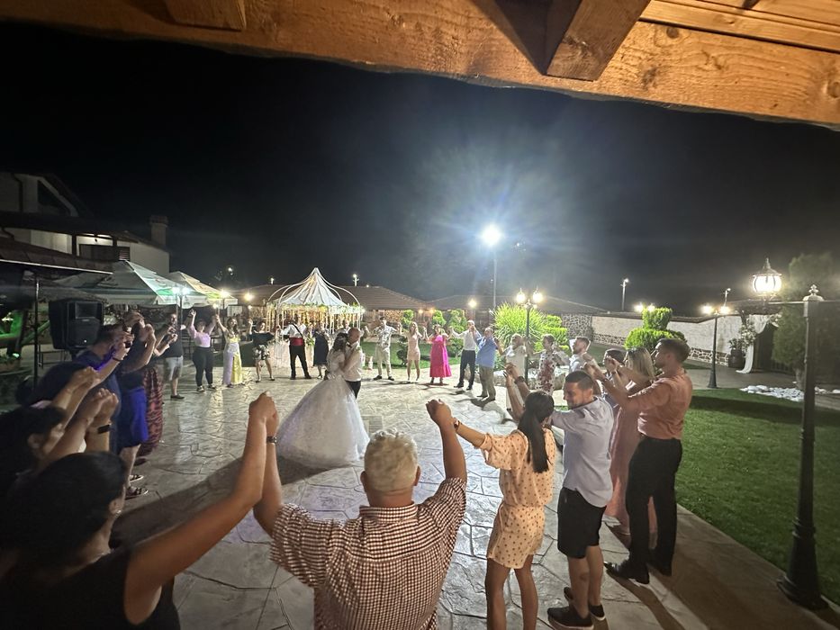 DJ - За вашето мероприятие - Сватба,бал,кръщене,фирмено парти,юбилей.