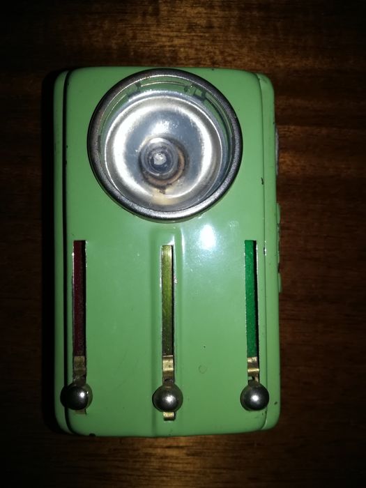 Стари железничарски фенери.