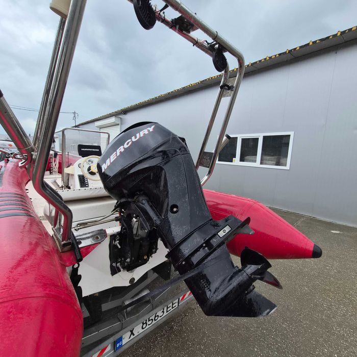 Надуваема лодка Zebec 5.50м