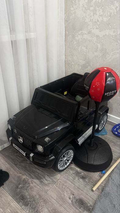 Машинка детская amg