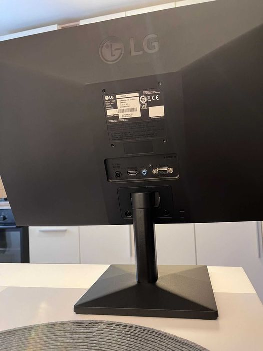 Sistem PC Gaming Lenovo Legion + Monitor LG 60hz