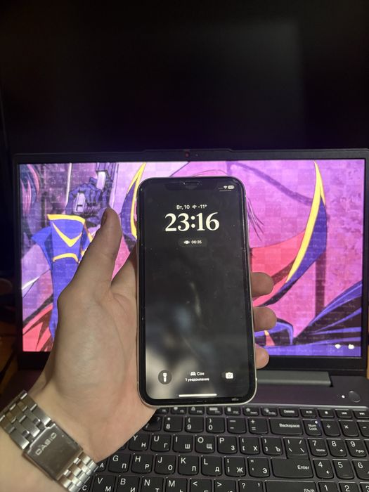 Продам Iphone 11