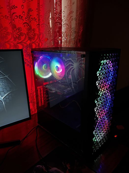 Kompyuter srochno sotiladi pochti yangidey kop ishlatiomagan kelishamz