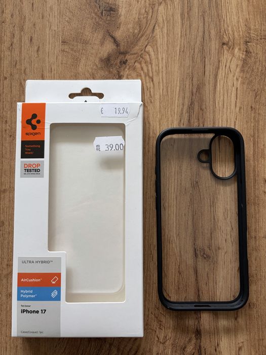 iPhone 17 Spigen кейс