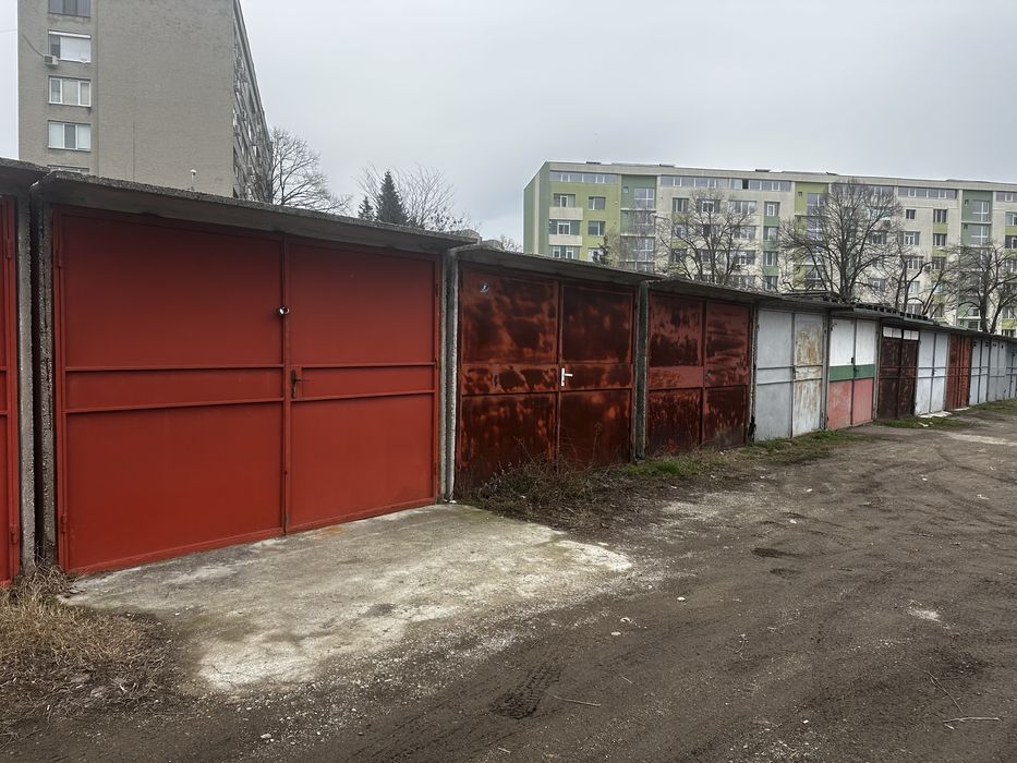 Дава се под наем Гараж / Паркомясто в Търговище, Център - 20 кв.м за 69.36 € - Снимка #1