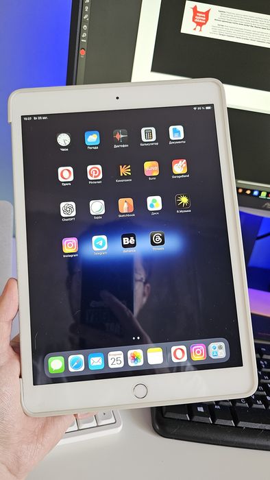 IPad 8, ретро модель