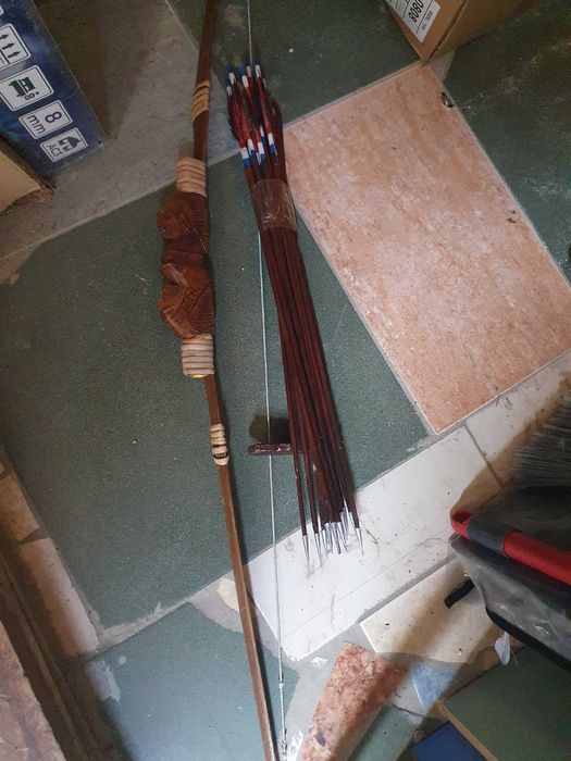 Декорация за стена,лък дърво,стрели