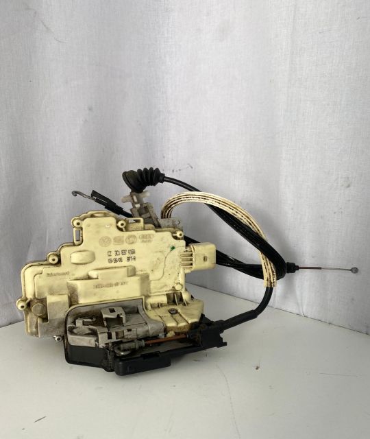 Broasca usa dreapta fata 3c1837016a Volkswagen VW Passat B6