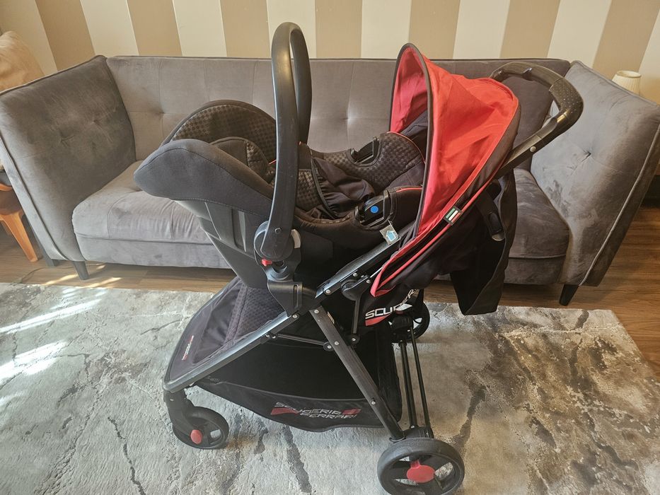 Carucior modular cu scoica