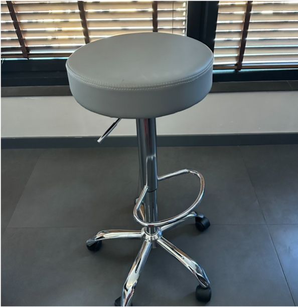 Бар Стол на колелца Киев с 24 м гаранция и безплатна доставка до офис