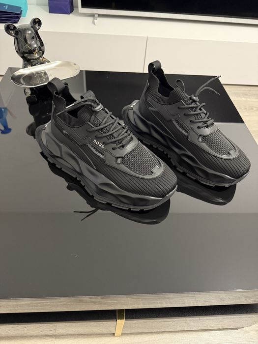 Adidasi BOSS stoc 40/44 - standard suprem