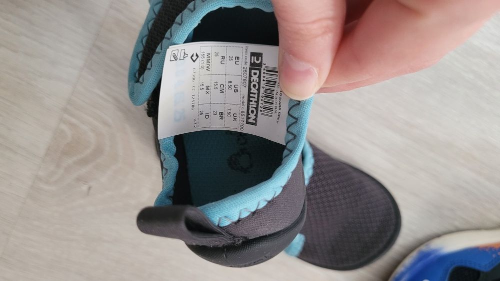 Adidasi primigi/ decathlon marimea 25