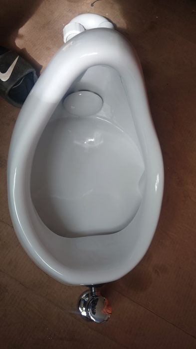 Pisoar cu robinet Kroner