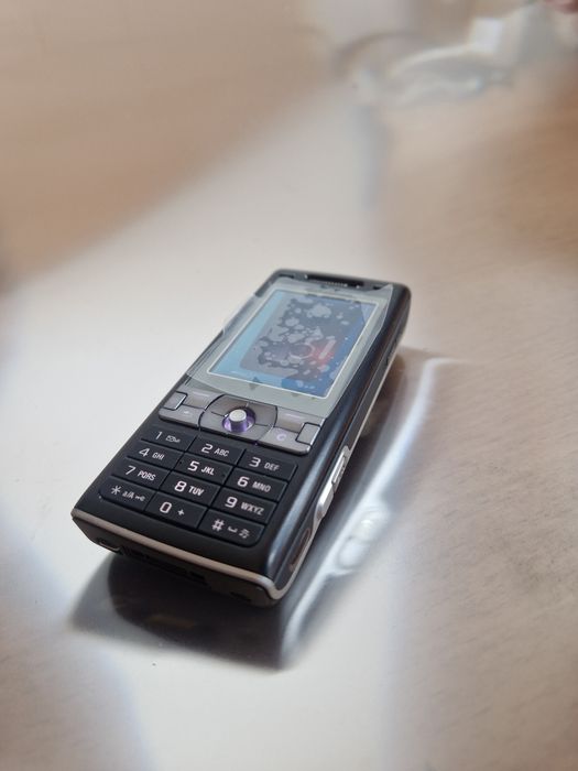 Telefon de colecție Sony Ericcson  K800i  Nou Full box impecabil