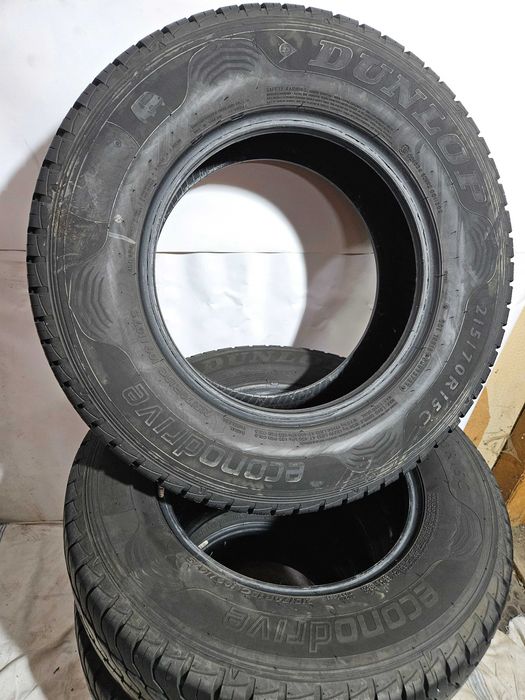 4бр 215/70/15С DUNLOP 9мм грайфер дот:22г Предлагаме монтаж++