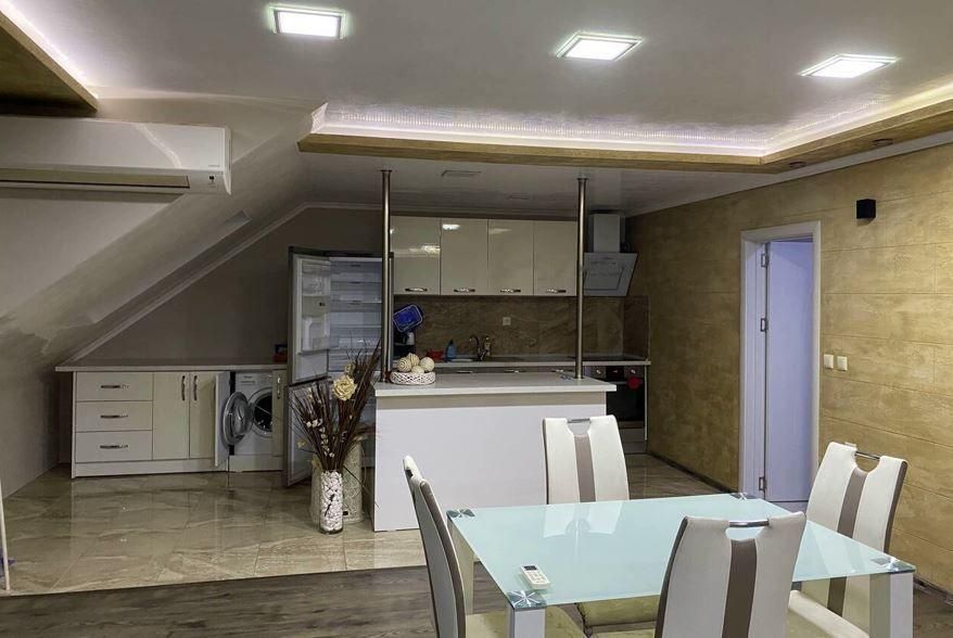 Дава се под наем Тристаен апартамент в Бургас, Сарафово - 120 кв.м за 997.05 € - Снимка #2
