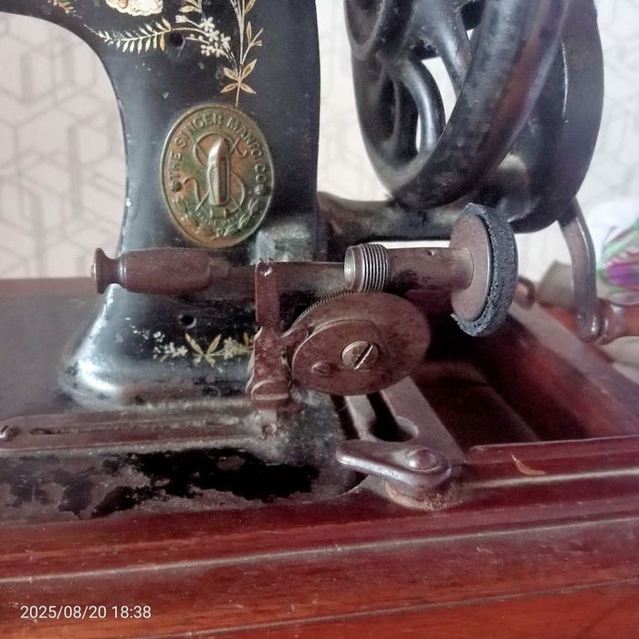 Швейная машинка Singer