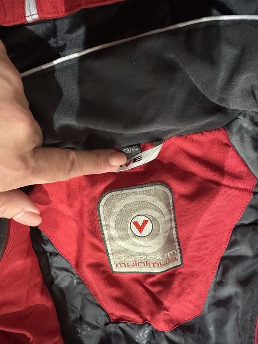 Продавам  ски екип