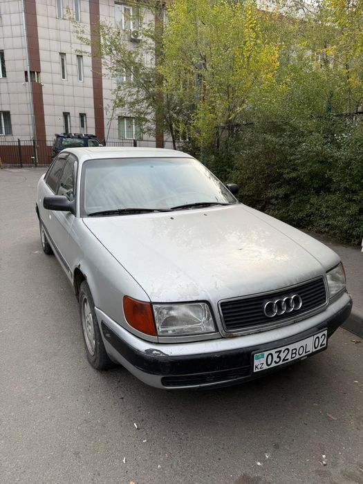Ауди С4 газ-бензин