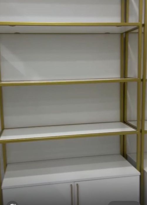 Продам торговые витрины-стелажи