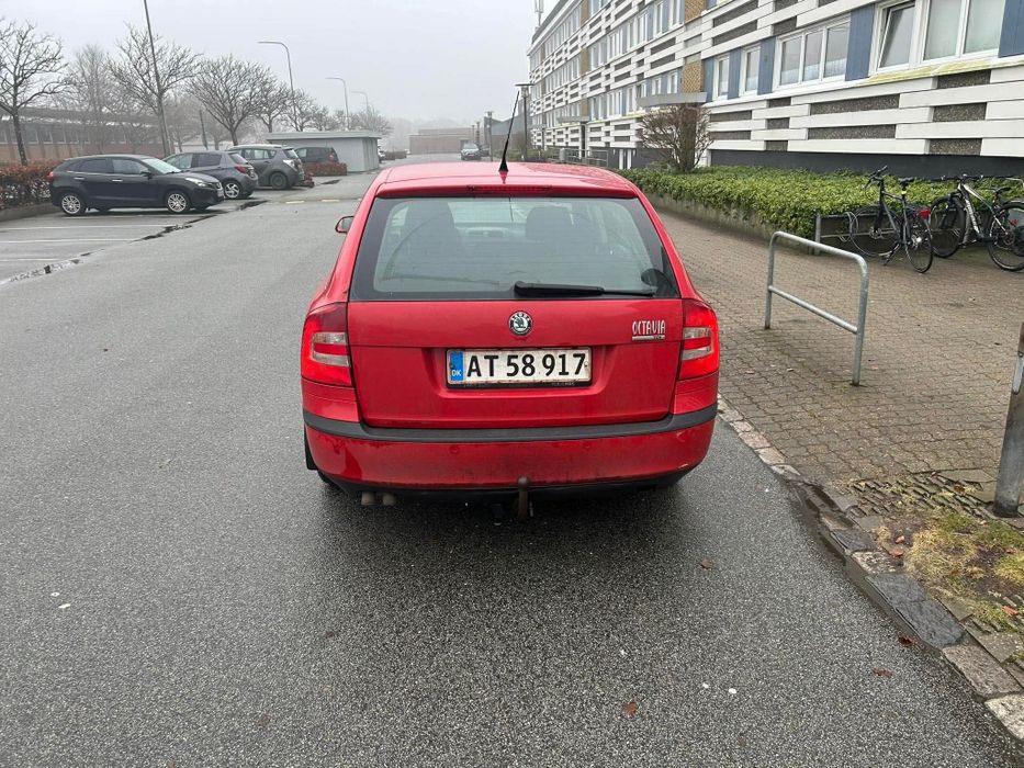 Dezmembrez Skoda octavia 2 bkc, Skoda Superb 1 și skoda fabia 1,2