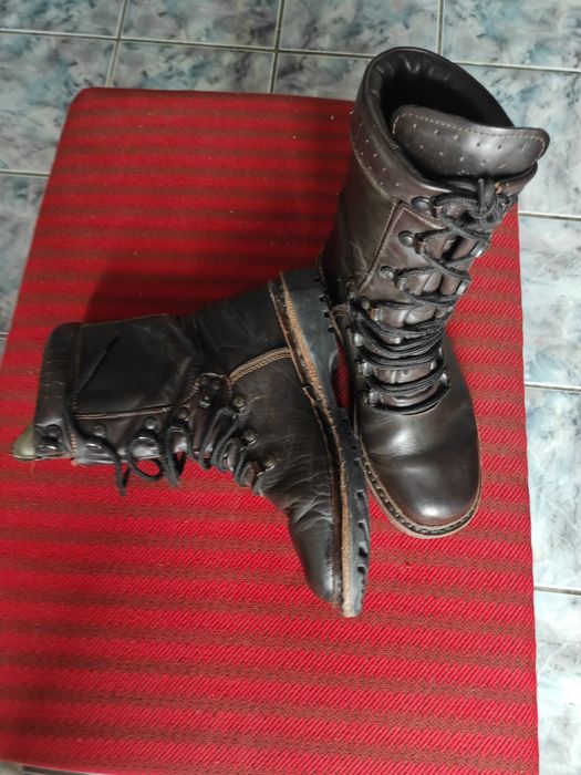 Bocanci din piele 100% naturală, cu talpa cusută. Nr.41