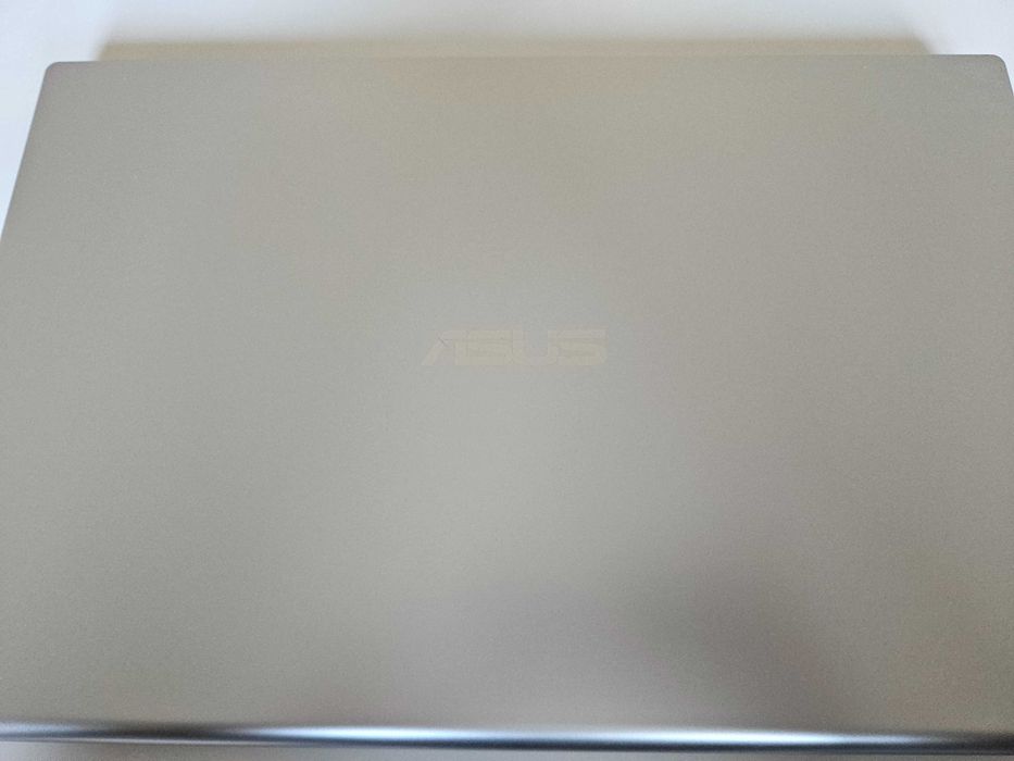 Лаптоп Asus Notebook