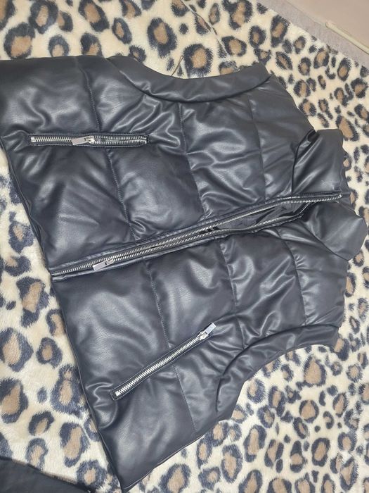 Vesta zara, trench