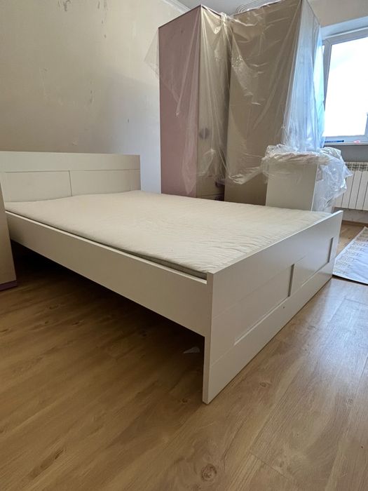 Продам кровать + матрац 80 000