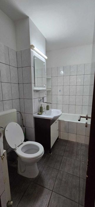 Apartament 65mp Targu Mures, Cartierul Tudor decomandat, 3 camere, 2 bai, balcon, etaj 3
