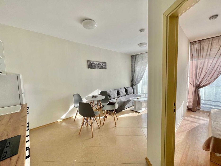 Продава се Двустаен апартамент в к.к. Слънчев бряг - 52 кв.м за 1212 €/кв.м - Снимка #2