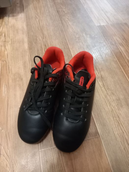 Продам Бутсы обувь