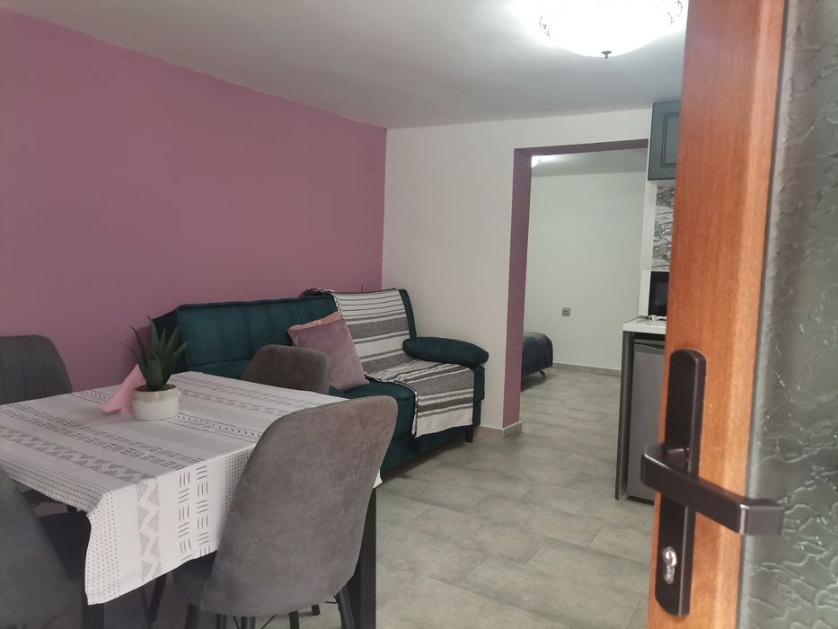 Дава се под наем Едностаен апартамент в Созопол - 40 кв.м за 61.2 € - Снимка #2