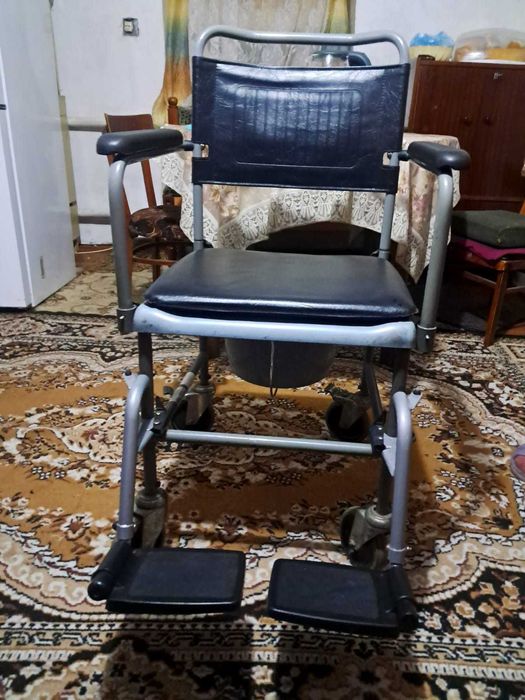 Инвалидная коляска